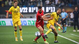 יובאנוביץ' במאבק עם אלחמיד