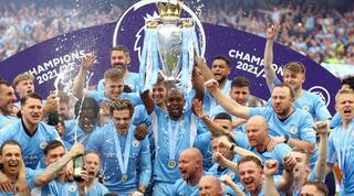 שחקני מנצ'סטר סיטי חוגגים אליפות