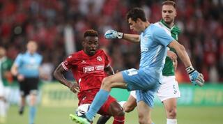 ג'וש כהן מול יוג'ין אנסה