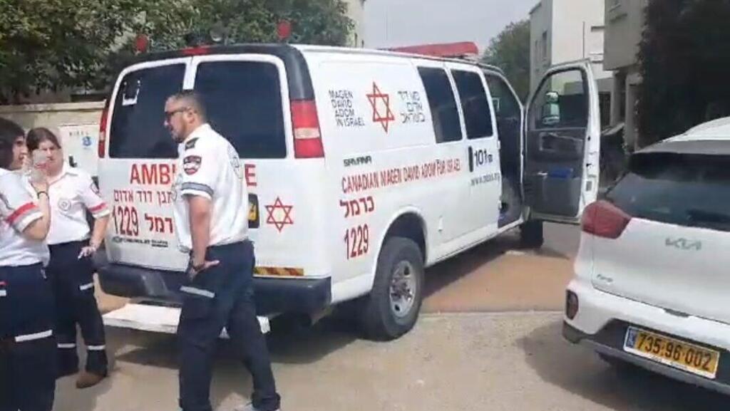 הבית ליד הבריכה הפרטית בה טבע הפעוט