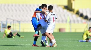 שחקני הפועל חיפה חוגגים