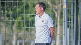 אורי דוד על הקווים