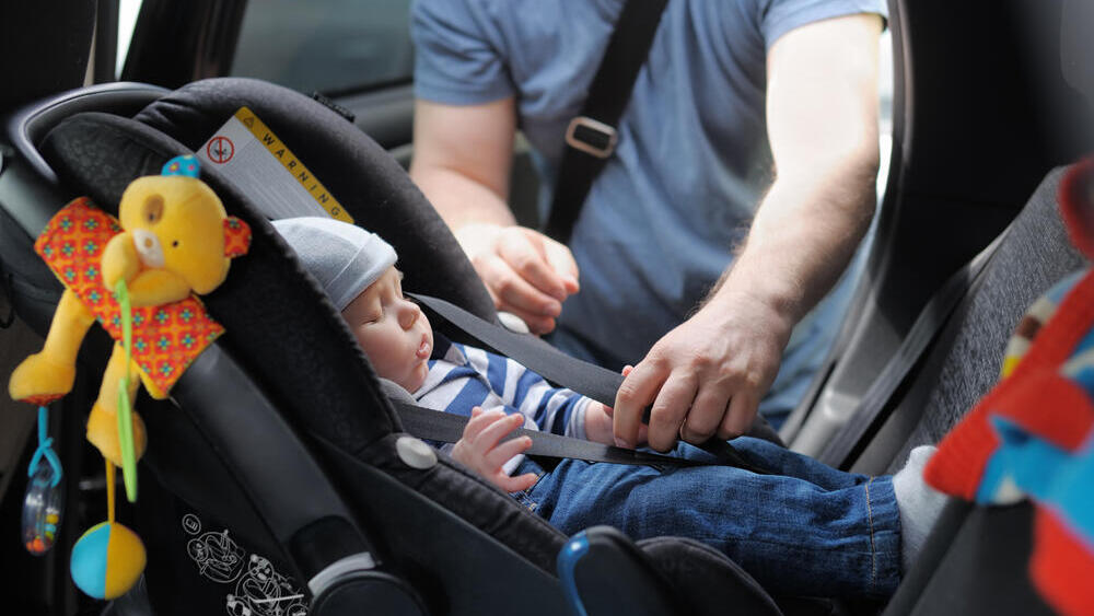 שכחת ילדים ברכב