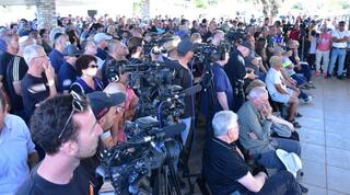 מודי בר-און מובא למנוחות, רבים הגיעו