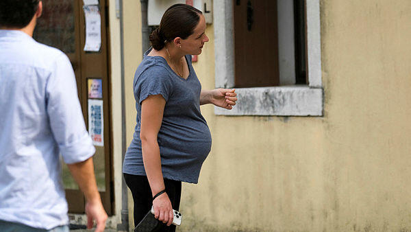 אישה בהריון בקרטיליאנו