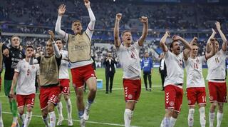 שחקני דנמרק חוגגים