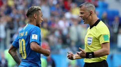 ניימאר מתווכח. תפסו את שניהם על חם