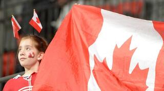 אוהדת נבחרת קנדה