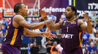 ג'ו רגלנד וטיירוס מגי