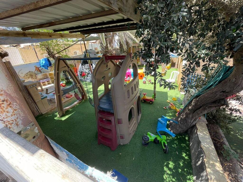 Детская площадка в яслях הגן בבאר שבע