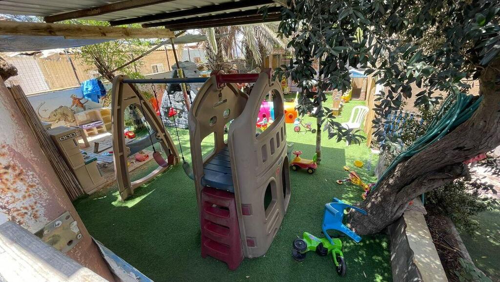 Детская площадка в детсаду (Фото: Ynet) הגן בבאר שבע