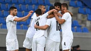 שחקני נבחרת ישראל חוגגים