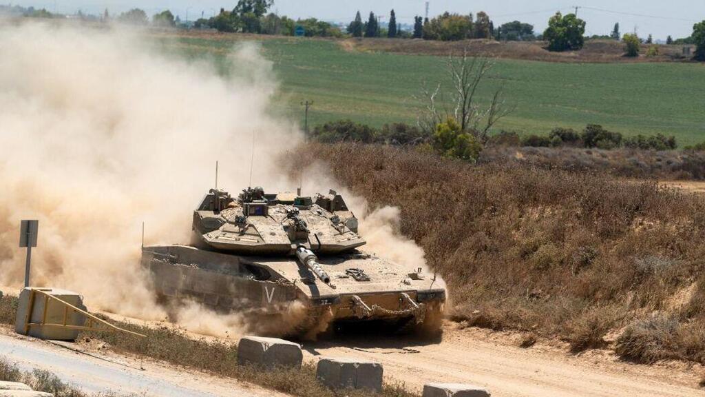 An IDF tank along the Israeli Gaza border 