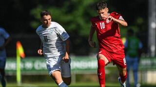 גלוך מול מוטיקה