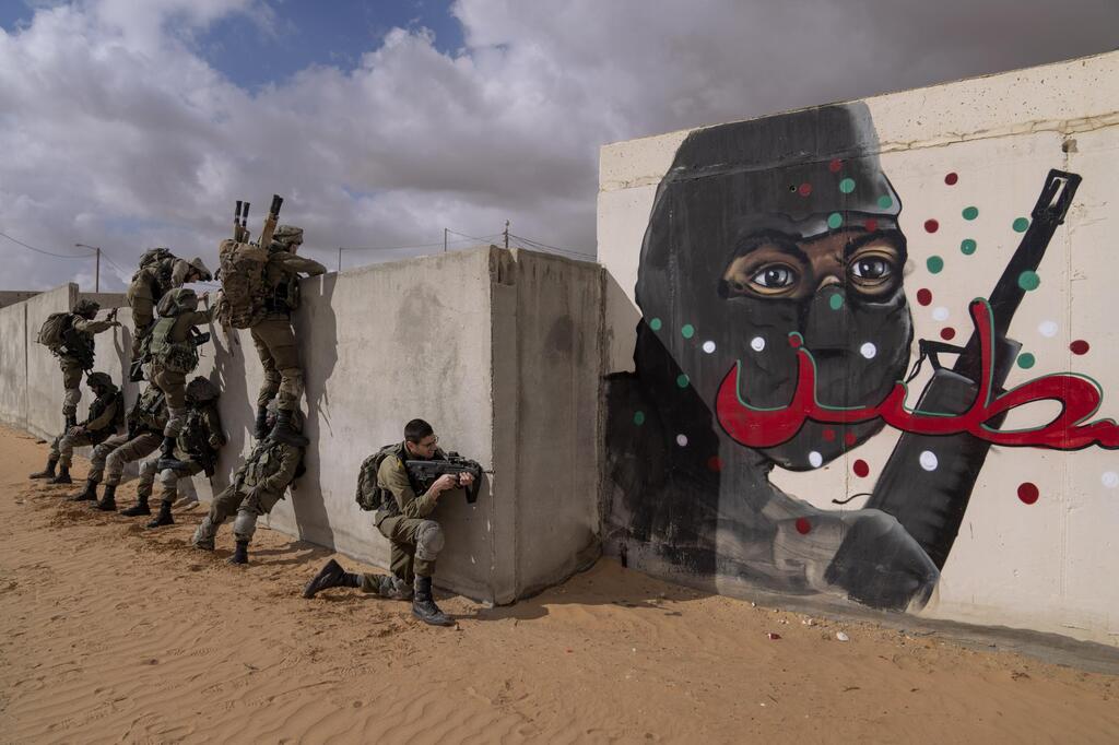 AP PHOTOS: Israelis train in ghost town dubbed 'Mini Gaza'