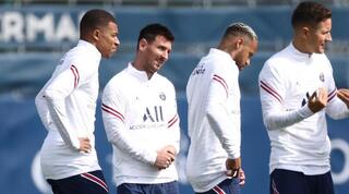 ניימאר, מסי ואמבפה באימון