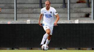 ג'ורג'ה יובאנוביץ' עם הכדור