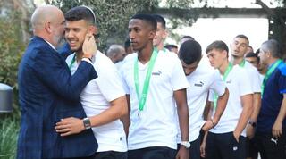 אורן חסון וקפטן הנבחרת איליי מדמון