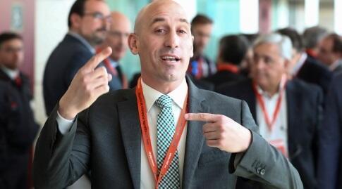 מסתבך. רוביאלס