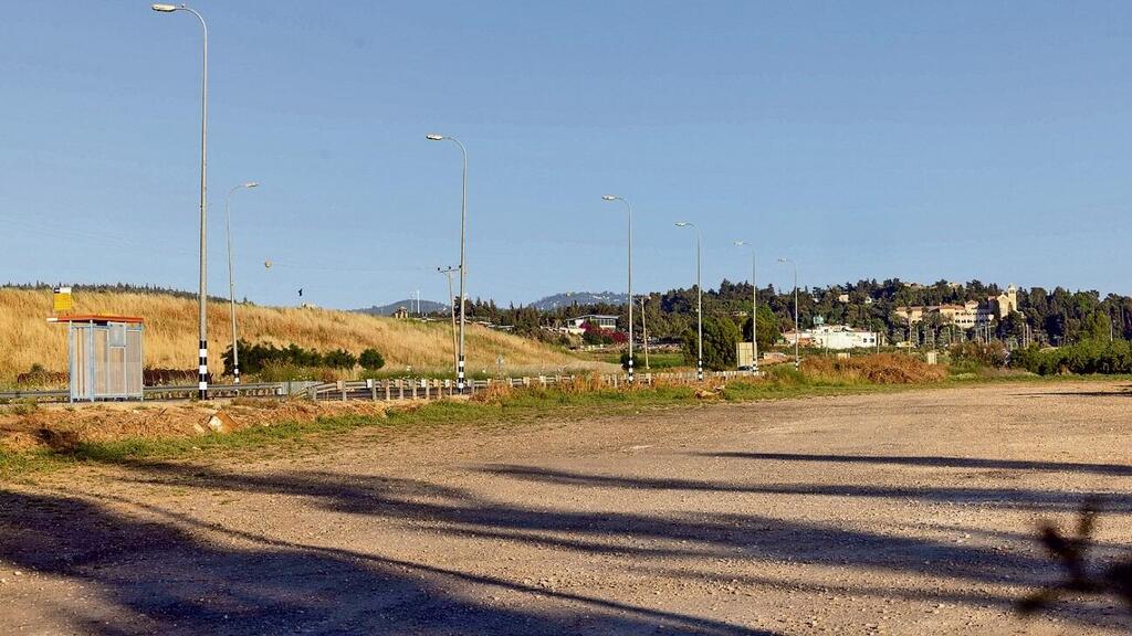 השטח ליד פארק מיני ישראל