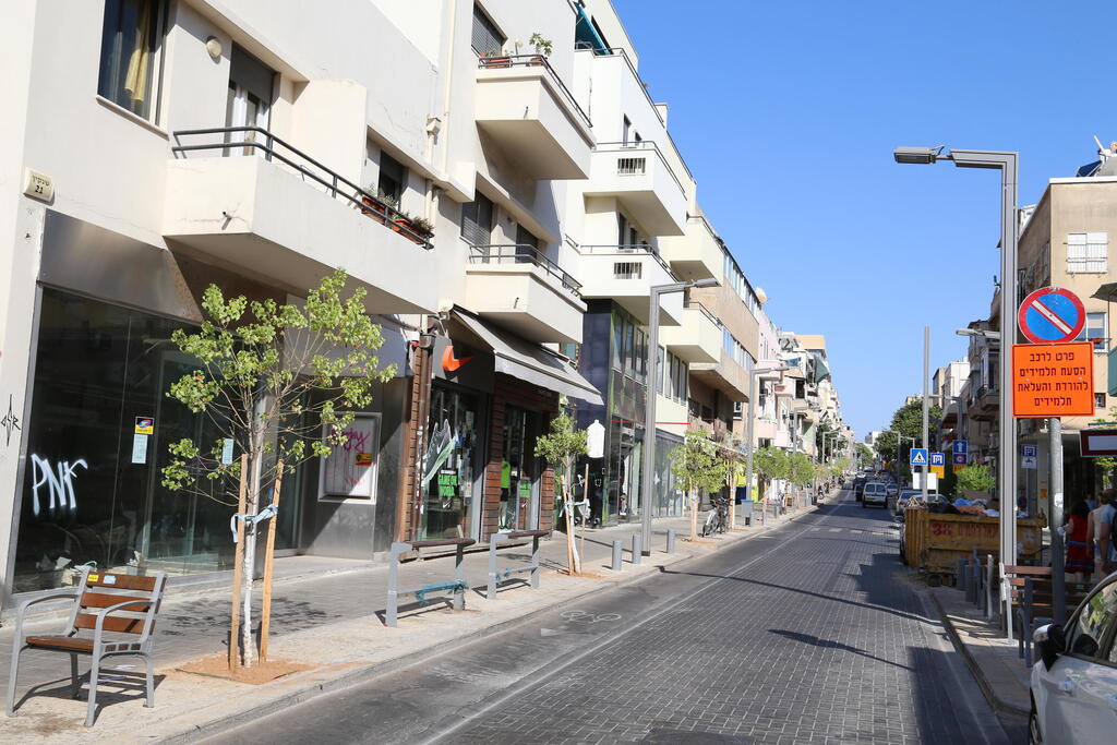 Улица Шенкин в наши дни (Фото: Цвика Тишлер) רחוב שינקין