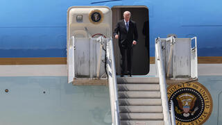 ארכיון נשיא ארה"ב ג'ו ביידן מטוס אייר פורס 1