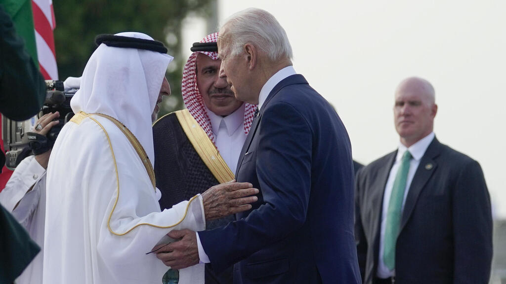 נשיא ארה"ב ג'ו ביידן נוחת בסעודיה