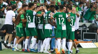 שחקני מכבי חיפה חוגגים