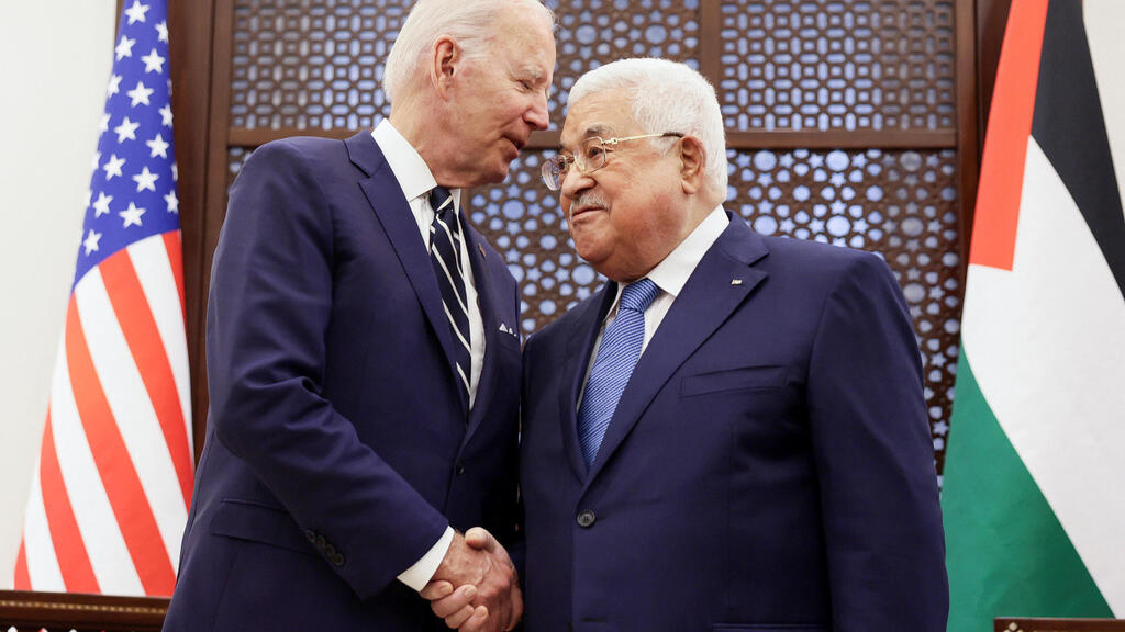 נשיא ארה"ב ג'ו ביידן ואבו מאזן בקבלת הפנים לביידן בבית לחם
