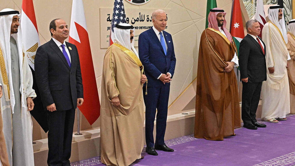 ג'ו ביידן בפגישה עם מנהיגי המדינות הערביות