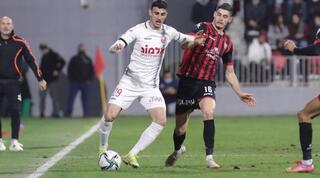 איתי בוגנים ואופיר בנבנישתי במאבק