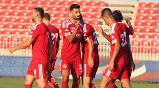 שחקני הפועל תל אביב אחרי השער