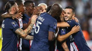 שחקני פאריס סן ז'רמן חוגגים עם ניימאר