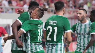 שחקני חיפה חוגגים מול אולימפיאקוס