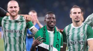 שחקני מכבי חיפה חוגגים