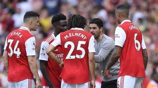 מיקל ארטטה עם שחקני ארסנל