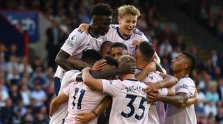 שחקני ארסנל חוגגים