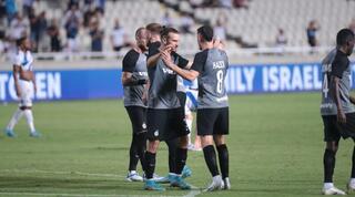 שחקני מכבי חיפה בסיום