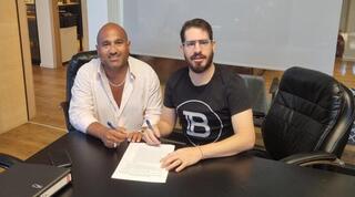 משה חוגג וברק אברמוב