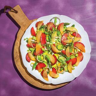 סלט שזיפים וירוקים