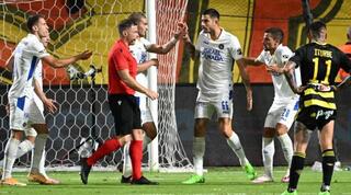 השופט מחליט להרחיק את דן גלזר