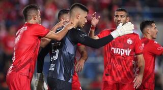 עומרי גלזר ושחקני באר שבע