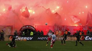 אוהדי הכוכב האדום במפגן כוח במשחק קבוצתם