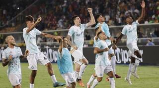 שחקני אינטר חוגגים