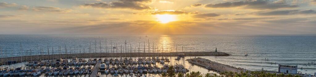 מלונות עם בריכה על הגג בתל אביב