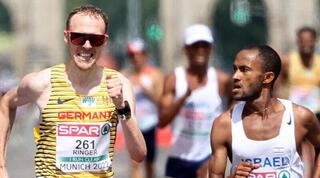 מארו טפרי והגרמני ריצ'רד רינגר