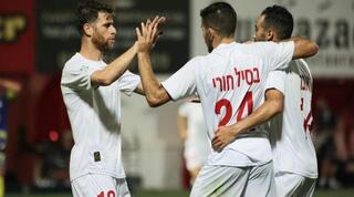 שחקני בני סכנין חוגגים