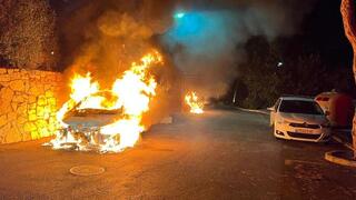תיעוד מהצתת המכוניות ברחוב זמנהוף בחיפה