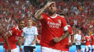 ניקולאס אוטמנדי חוגג