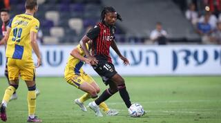 קפרן טוראם עם הכדור